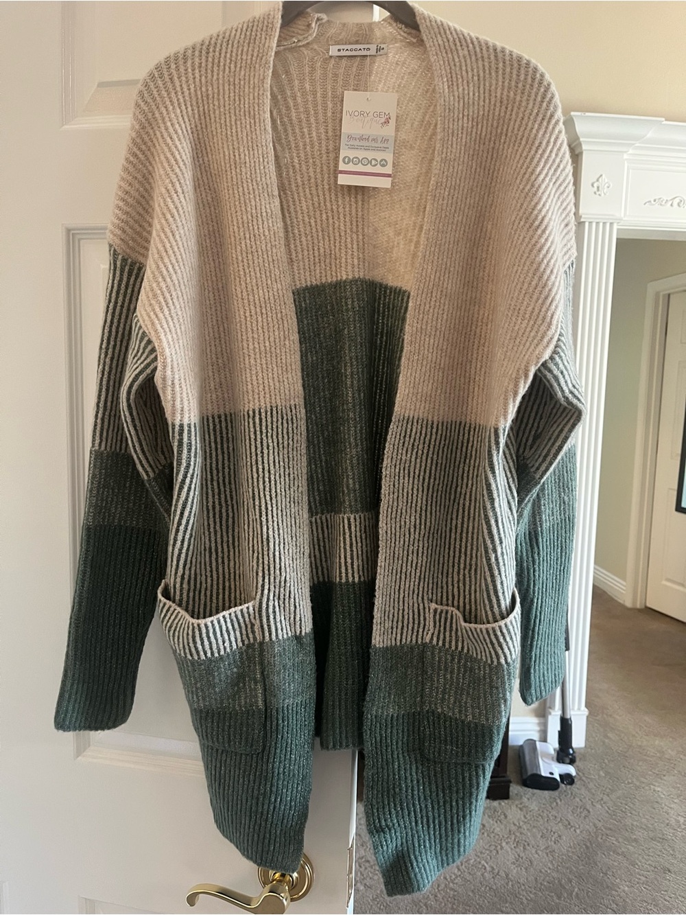 Staccato Green & Cream Colorblock Open Cardigan
